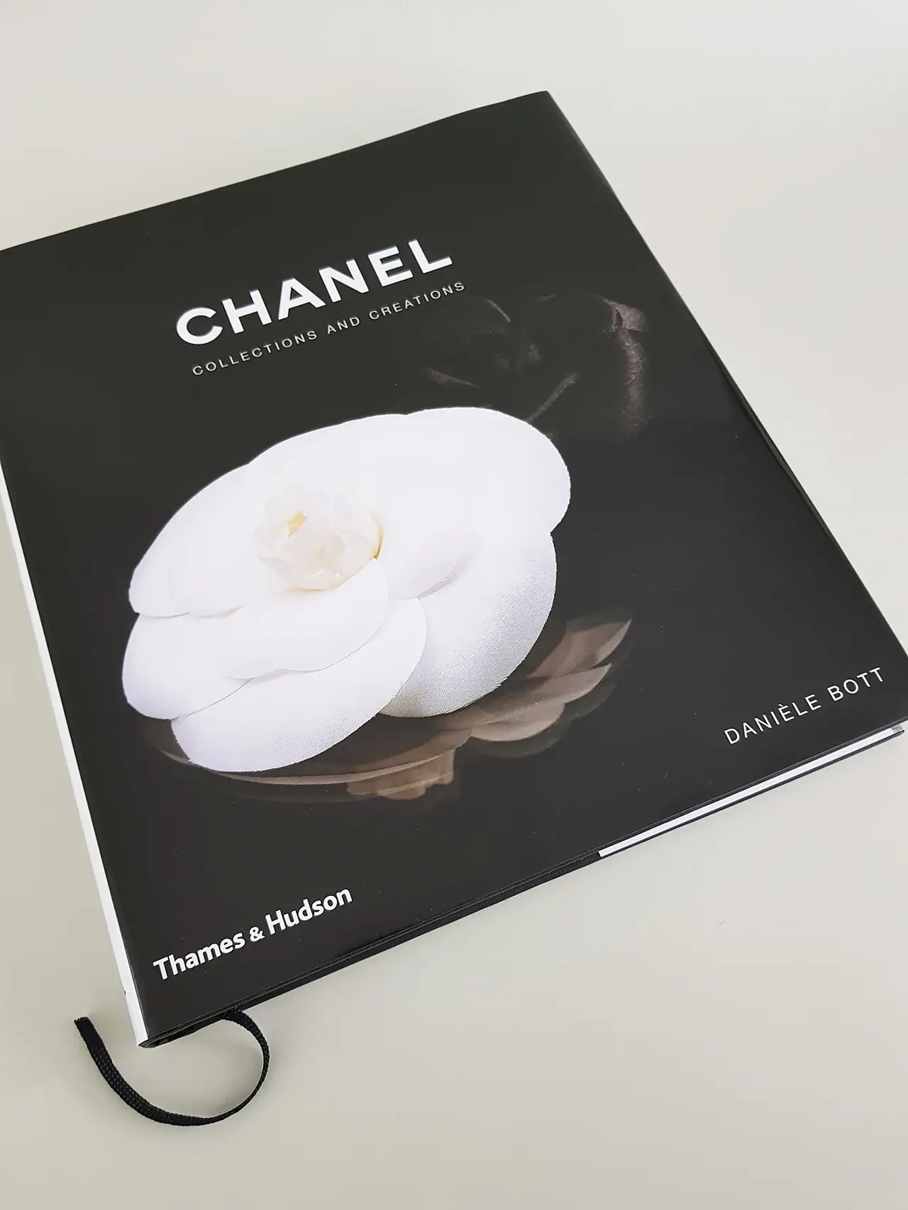 Chanel Collections and Creations Book by Thames & Hudson - Dimensiva