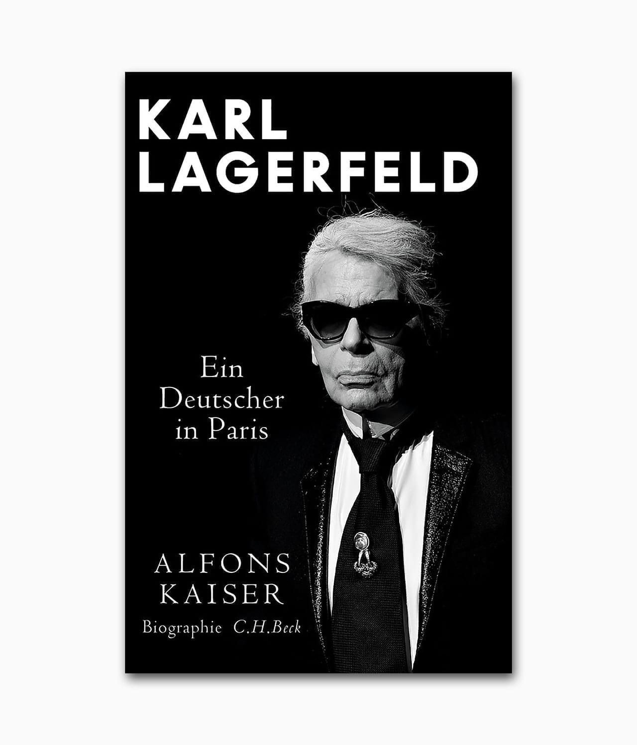 Cover von einem Mode Buch über den berühmten Mode Designer Karl Lagerfeld vom C.H. Beck Verlag