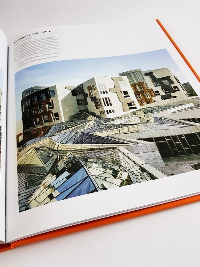 Breaking Ground Architecture by Women Phaidon Verlag aufgeschlagene Seite