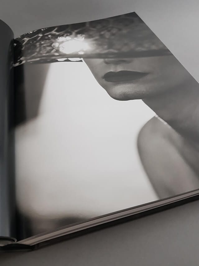 Peter Lindbergh Images of Women 2 Schirmer Mosel Verlag aufgeschlagener Bildband