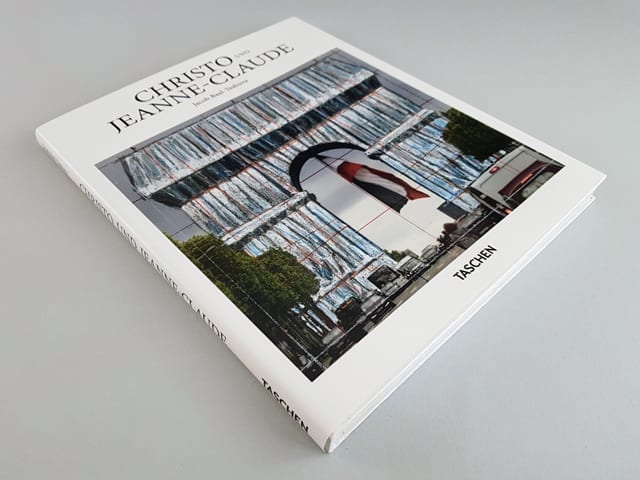Christo und Jeanne-Claude TASCHEN Verlag Kleine Reihe Buchcover liegend