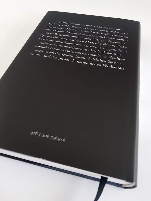 Karl Lagerfeld Ein Deutscher in Paris Biographie C.H.Beck Verlag Buchrückseite