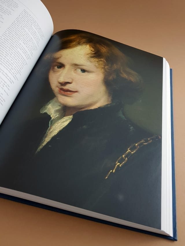 Van Dyck Hirmer Verlag aufgeschlagener Bildband