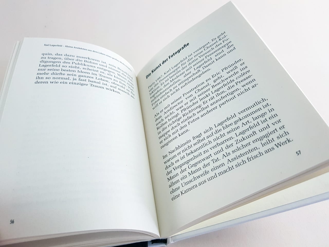 Karl Lagerfeld Anekdoten riva Verlag aufgeschlagenes Buch